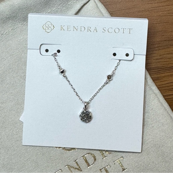 NWT Kendra Scott Nola Silver Pendant Necklace in Platinum Drusy - Picture 1 of 7